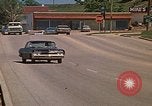 Immagine di Pulizia del proiettore Rapid City South Dakota USA, 1972, secondo 6 filmato di repertorio 65675052541