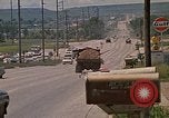 Immagine di Pulizia del proiettore Rapid City South Dakota USA, 1972, secondo 12 filmato di repertorio 65675052541