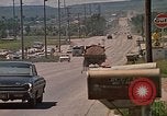 Immagine di Pulizia del proiettore Rapid City South Dakota USA, 1972, secondo 13 filmato di repertorio 65675052541