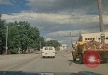Immagine di Pulizia del proiettore Rapid City South Dakota USA, 1972, secondo 28 filmato di repertorio 65675052541