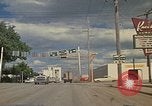 Immagine di Pulizia del proiettore Rapid City South Dakota USA, 1972, secondo 44 filmato di repertorio 65675052541