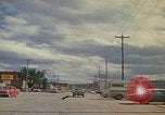Immagine di Pulizia del proiettore Rapid City South Dakota USA, 1972, secondo 53 filmato di repertorio 65675052541