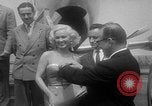 Image actrice Mamie Van Doren Santa Monica California USA, 1955, de la seconde 13 séquences d'archives historiques vidéo 65675052566