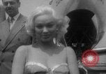 Image actrice Mamie Van Doren Santa Monica California USA, 1955, de la seconde 19 séquences d'archives historiques vidéo 65675052566