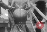 Image actrice Mamie Van Doren Santa Monica California USA, 1955, de la seconde 30 séquences d'archives historiques vidéo 65675052566