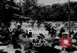 Image défilé de modèle France, 1955, de la seconde 1 séquences d'archives historiques vidéo 65675052567