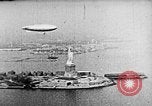 Immagine di Stati Uniti Navy Classe C dirigibili sulla Statua della Libertà New York United States USA, 1918, secondo 29 filmato di repertorio 65675052579