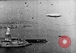 Immagine di Stati Uniti Navy Classe C dirigibili sulla Statua della Libertà New York United States USA, 1918, secondo 36 filmato di repertorio 65675052579