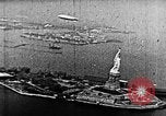 Immagine di Stati Uniti Navy Classe C dirigibili sulla Statua della Libertà New York United States USA, 1918, secondo 46 filmato di repertorio 65675052579