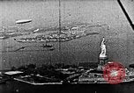 Immagine di Stati Uniti Navy Classe C dirigibili sulla Statua della Libertà New York United States USA, 1918, secondo 47 filmato di repertorio 65675052579