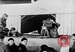 Immagine di Parachutist salti dal dirigibile New York United States USA, 1918, secondo 58 filmato di repertorio 65675052580