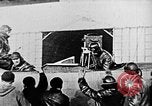 Immagine di Parachutist salti dal dirigibile New York United States USA, 1918, secondo 62 filmato di repertorio 65675052580