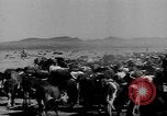 Immagine di I cowboys sul ranch United States USA, 1940, secondo 8 filmato di repertorio 65675052587
