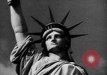 Immagine di Statua della Libertà New York United States USA, 1968, secondo 52 filmato di repertorio 65675052588