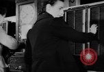 Standbild Frauen Arbeitnehmer Vereinigtes Königreich, 1942, aus Sekunde 14 historischem Filmmaterial Videoclip 65675052592