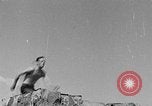 Standbild 8 britische Soldaten Nordafrika, 1942, aus Sekunde 44 historischem Filmmaterial Videoclip 65675052595