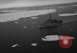 Immagine di USS Burton Island McClure stretto in Canada, 1954, secondo 7 filmato di repertorio 65675052609