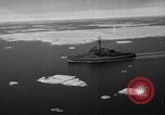 Immagine di USS Burton Island McClure stretto in Canada, 1954, secondo 11 filmato di repertorio 65675052609