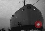 Immagine di USS Burton Island McClure stretto in Canada, 1954, secondo 53 filmato di repertorio 65675052609