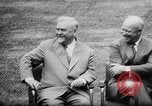 Standbild Präsident Eisenhower Genf Schweiz, 1955, aus Sekunde 17 historischem Filmmaterial Videoclip 65675052614