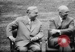 Standbild Präsident Eisenhower Genf Schweiz, 1955, aus Sekunde 18 historischem Filmmaterial Videoclip 65675052614