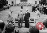 Standbild Präsident Eisenhower Genf Schweiz, 1955, aus Sekunde 19 historischem Filmmaterial Videoclip 65675052614