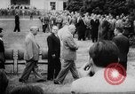 Standbild Präsident Eisenhower Genf Schweiz, 1955, aus Sekunde 22 historischem Filmmaterial Videoclip 65675052614