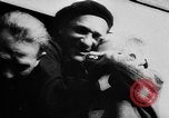 Standbild Kriegsgefangenen Österreich, 1955, aus Sekunde 29 historischem Filmmaterial Videoclip 65675052622