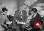 Standbild Immobilienmakler Leonard Moskowitz San Francisco California USA, 1954, aus Sekunde 34 historischem Filmmaterial Videoclip 65675052623