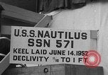 Standbild USS Nautilus SSN-571 Groton Connecticut USA, 1954, aus Sekunde 18 historischem Filmmaterial Videoclip 65675052624