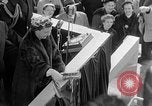 Standbild USS Nautilus SSN-571 Groton Connecticut USA, 1954, aus Sekunde 48 historischem Filmmaterial Videoclip 65675052624