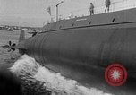 Standbild USS Nautilus SSN-571 Groton Connecticut USA, 1954, aus Sekunde 56 historischem Filmmaterial Videoclip 65675052624