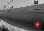 Standbild USS Nautilus SSN-571 Groton Connecticut USA, 1954, aus Sekunde 58 historischem Filmmaterial Videoclip 65675052624