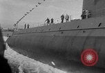 Standbild USS Nautilus SSN-571 Groton Connecticut USA, 1954, aus Sekunde 60 historischem Filmmaterial Videoclip 65675052624
