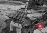 Standbild Männer außerhalb der Häuser Sierra Madre California USA, 1954, aus Sekunde 25 historischem Filmmaterial Videoclip 65675052625