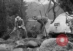 Standbild Männer außerhalb der Häuser Sierra Madre California USA, 1954, aus Sekunde 29 historischem Filmmaterial Videoclip 65675052625