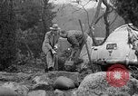 Standbild Männer außerhalb der Häuser Sierra Madre California USA, 1954, aus Sekunde 31 historischem Filmmaterial Videoclip 65675052625