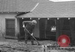 Standbild Männer außerhalb der Häuser Sierra Madre California USA, 1954, aus Sekunde 32 historischem Filmmaterial Videoclip 65675052625