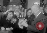 Standbild Präsident Eisenhower Washington DC White House USA, 1954, aus Sekunde 11 historischem Filmmaterial Videoclip 65675052626