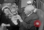 Standbild Präsident Eisenhower Washington DC White House USA, 1954, aus Sekunde 14 historischem Filmmaterial Videoclip 65675052626