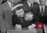 Standbild Präsident Eisenhower Washington DC White House USA, 1954, aus Sekunde 22 historischem Filmmaterial Videoclip 65675052626