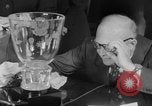 Standbild Präsident Eisenhower Washington DC White House USA, 1954, aus Sekunde 30 historischem Filmmaterial Videoclip 65675052626