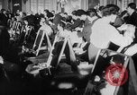 Standbild Friseure Lissabon Portugal, 1954, aus Sekunde 5 historischem Filmmaterial Videoclip 65675052627