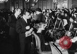Standbild Friseure Lissabon Portugal, 1954, aus Sekunde 22 historischem Filmmaterial Videoclip 65675052627