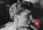 Standbild Friseure Lissabon Portugal, 1954, aus Sekunde 29 historischem Filmmaterial Videoclip 65675052627