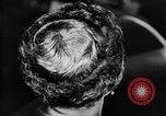 Standbild Friseure Lissabon Portugal, 1954, aus Sekunde 35 historischem Filmmaterial Videoclip 65675052627