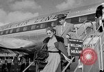 Standbild Film star Jimmy Stewart Miami Florida USA, 1954, aus Sekunde 15 historischem Filmmaterial Videoclip 65675052628