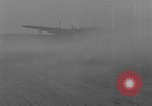Standbild Dritte atomare Explosion von Großbritannien Australien, 1954, aus Sekunde 13 historischem Filmmaterial Videoclip 65675052629
