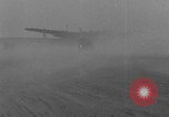 Standbild Dritte atomare Explosion von Großbritannien Australien, 1954, aus Sekunde 15 historischem Filmmaterial Videoclip 65675052629
