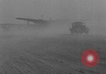 Standbild Dritte atomare Explosion von Großbritannien Australien, 1954, aus Sekunde 17 historischem Filmmaterial Videoclip 65675052629